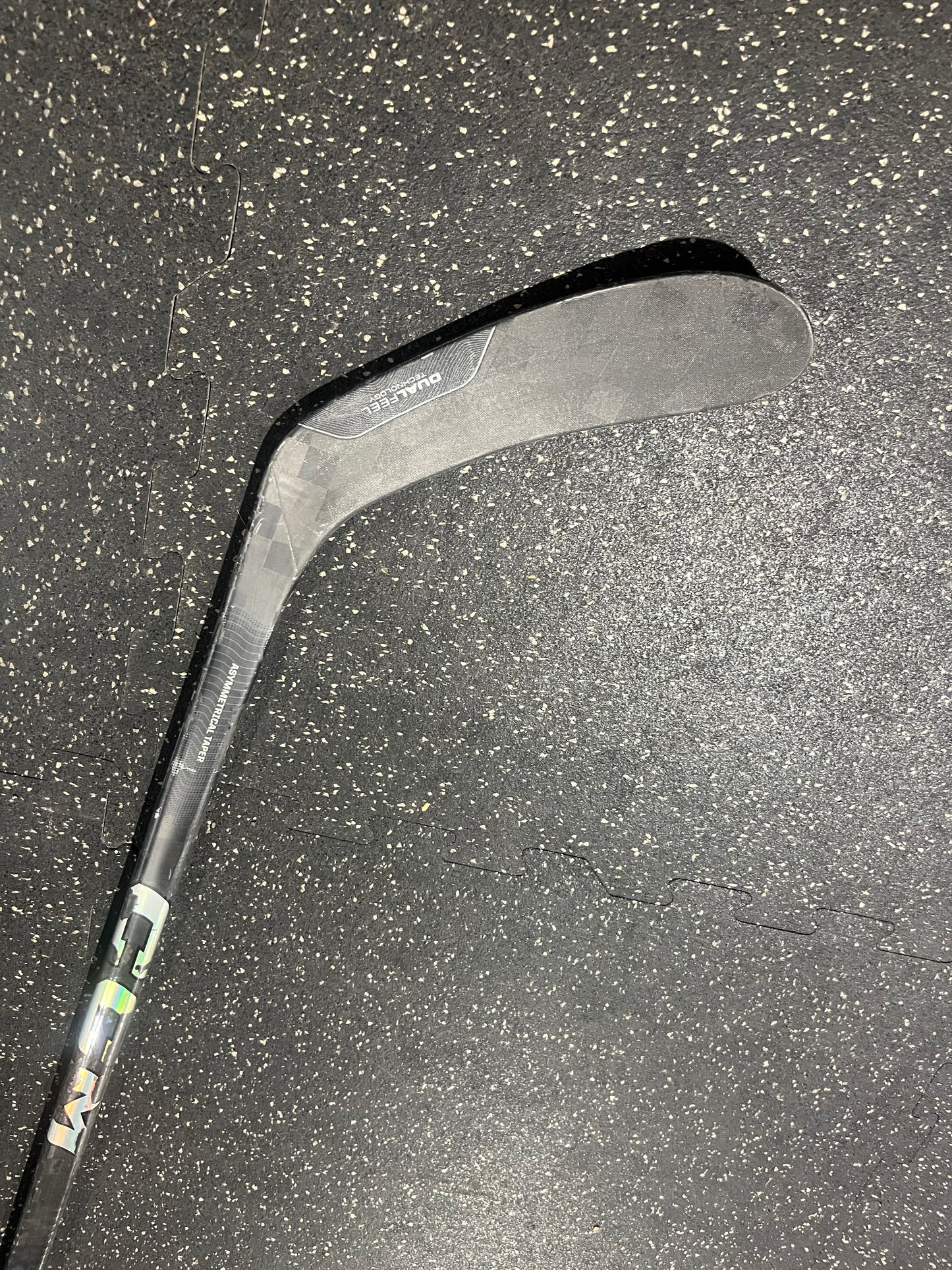 CCM Trigger 7 Pro - Right / 70 Flex / P90TM - Refurbished (3109)
