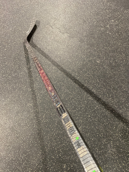 CCM Trigger 6 Pro - Right / 65 Flex / P28 - Refurbished (3186)