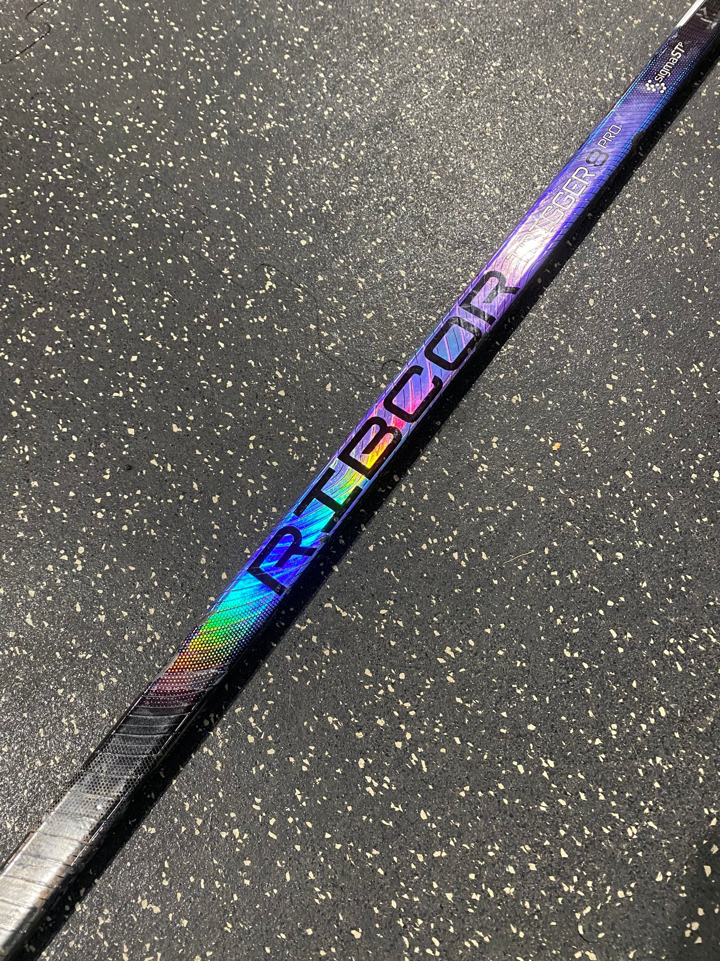 CCM Trigger 8 Pro - Right / 65 Flex / P29 - Refurbished