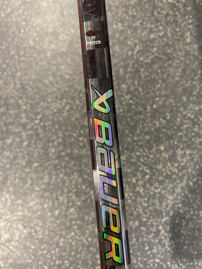 Bauer Twitch (Tracer) - Left / 77 Flex / P28 - Refurbished (3178)