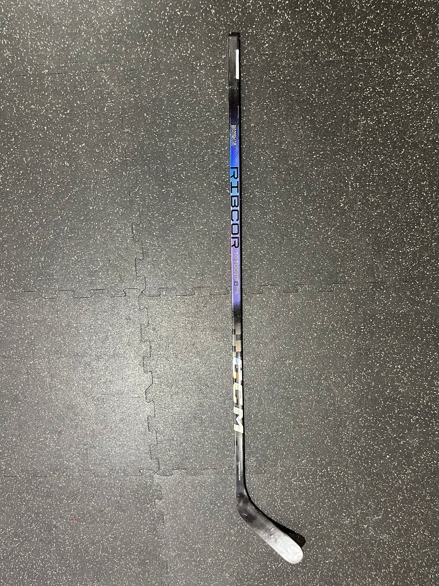 CCM Trigger 8 Pro - Left / 65 Flex / P88 - Refurbished