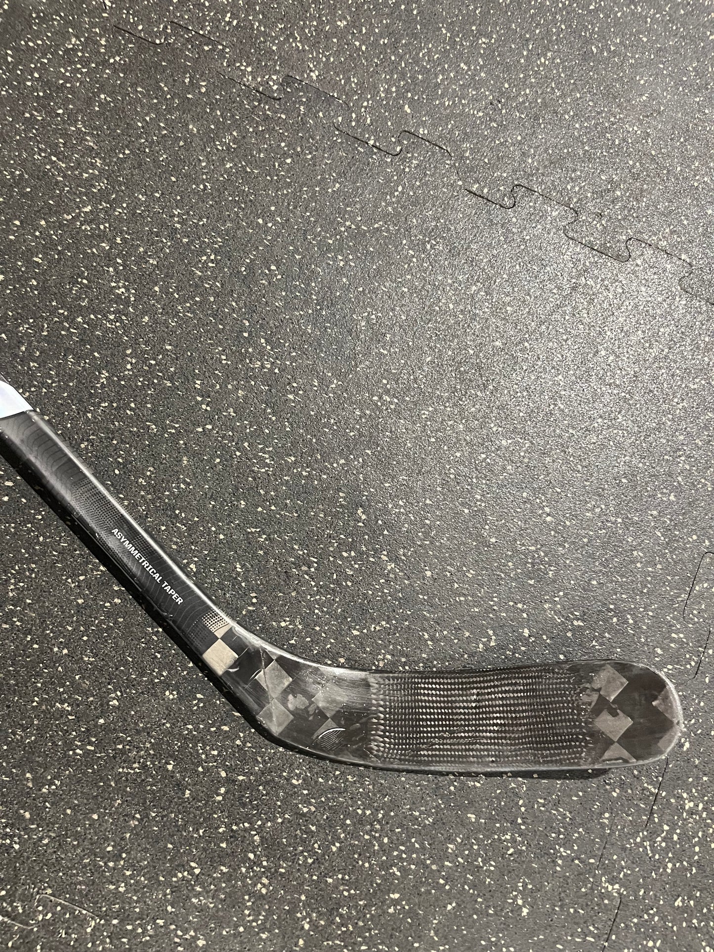 CCM Trigger 8 Pro - Left / 65 Flex / P88 - Refurbished
